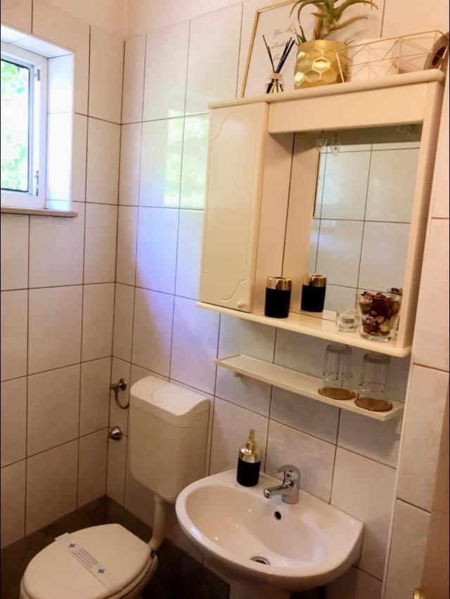 SanMari Hotel Novi Vinodolski Eksteriør billede